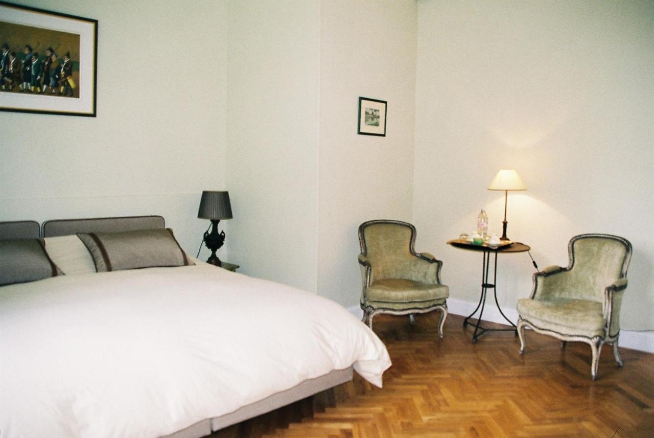 Le Pavillon De Vallet Bed & Breakfast Athee-sur-Cher Exterior photo