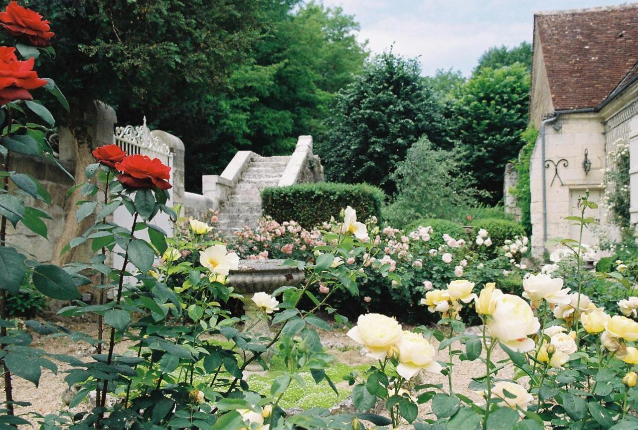 Le Pavillon De Vallet Bed & Breakfast Athee-sur-Cher Exterior photo
