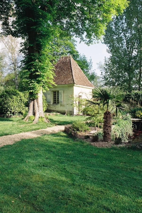 Le Pavillon De Vallet Bed & Breakfast Athee-sur-Cher Exterior photo