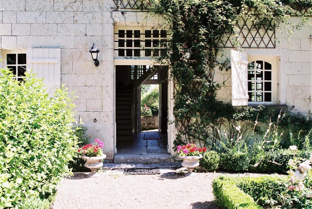 Le Pavillon De Vallet Bed & Breakfast Athee-sur-Cher Exterior photo