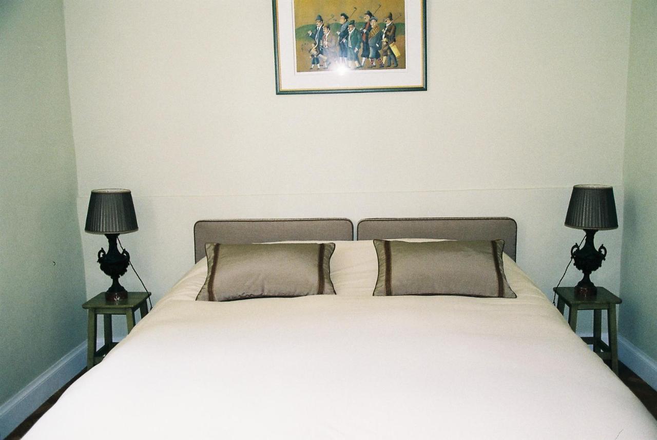 Le Pavillon De Vallet Bed & Breakfast Athee-sur-Cher Exterior photo
